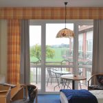 Businesszimmer mit Balkon (business room with balcony)