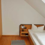 Mehrbettzimmer (dormitory room)