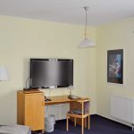 Businesszimmer mit Wasserbett (business room with waterbed)