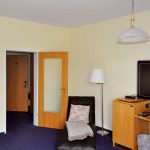 Businesszimmer mit Wasserbett (business room with waterbed)